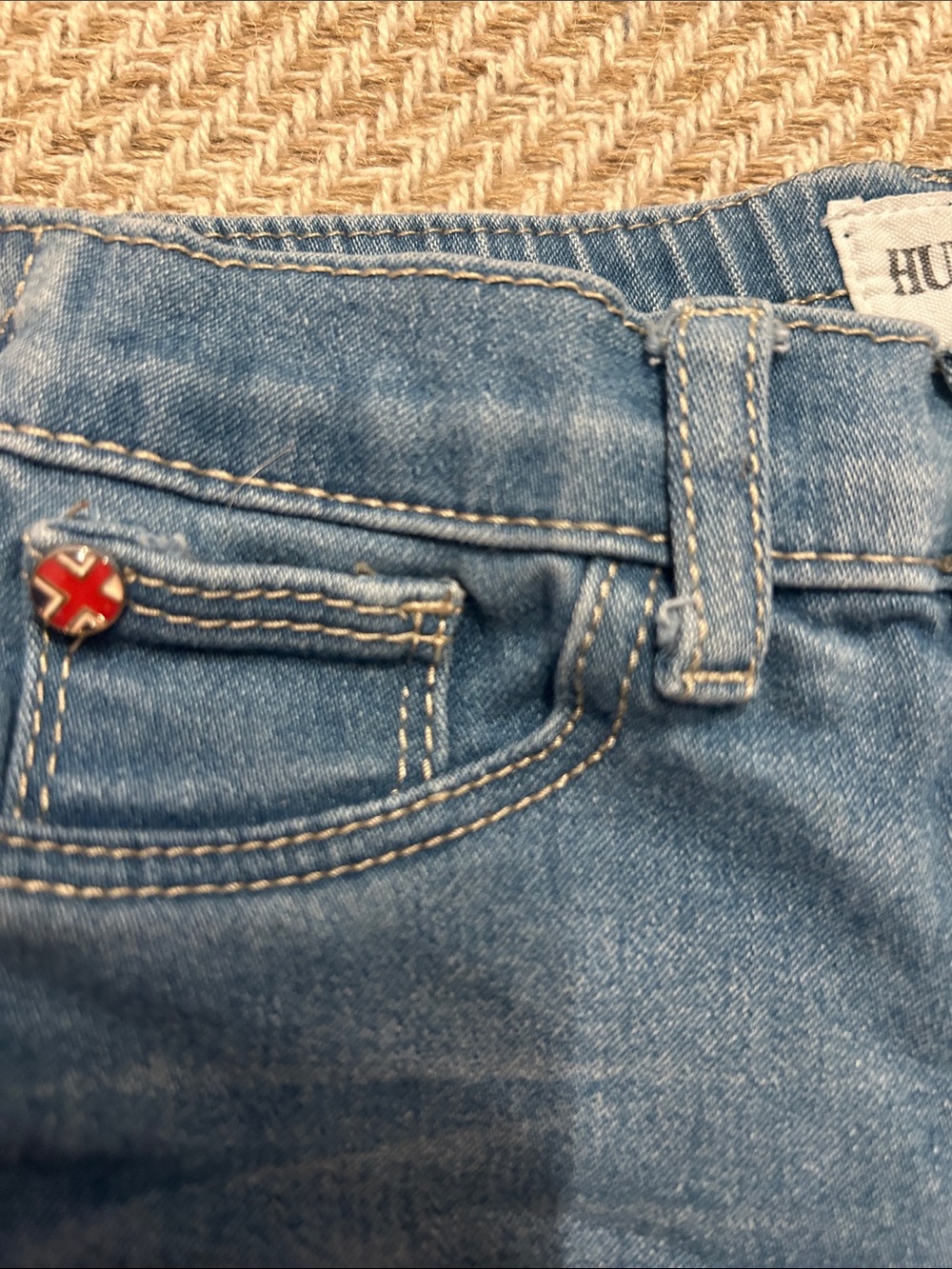 Hudson Jeans Kids 2T Light Blue Denim Shorts with Branded Waist Tag Frayed Hem - Picture 6 of 7